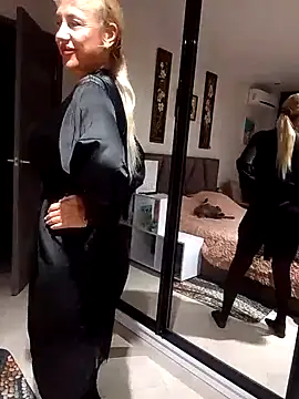 KissMiSveet online show from September 2025 03:13:01 PM