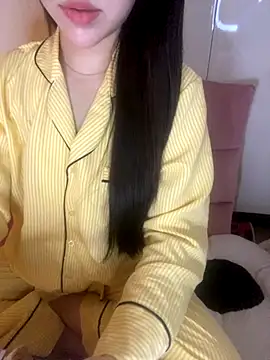 RubyBerry online show from November 2025 04:36:01 AM