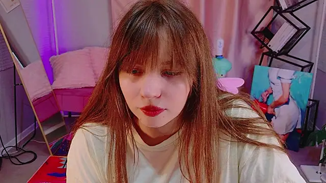 Snapshot of Moon__Bunny chatting on June 2026 03:33:01 PM Moon Bunny online show from June 2026 03:33:01 PM