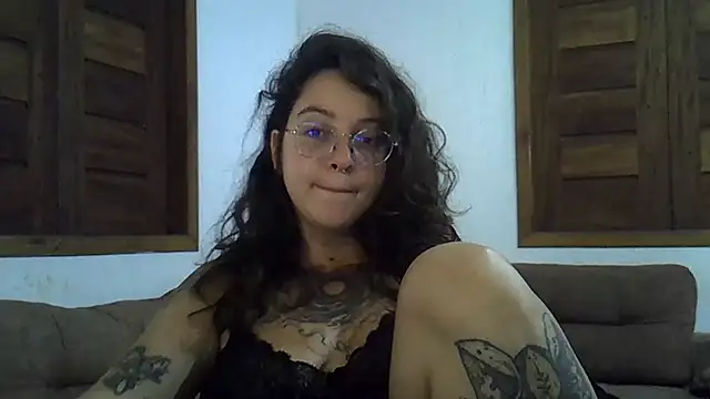 Snapshot of Blue_Liz chatting on May 2026 08:28:02 PM Blue Liz online show from May 2026 08:28:02 PM