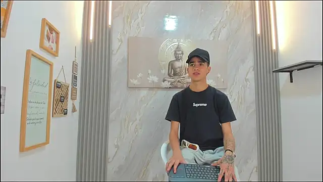 Snapshot of TWINKS_BOYS1 chatting on January 2026 07:26:02 PM TWINKS BOYS1 online show from January 2026 07:26:02 PM