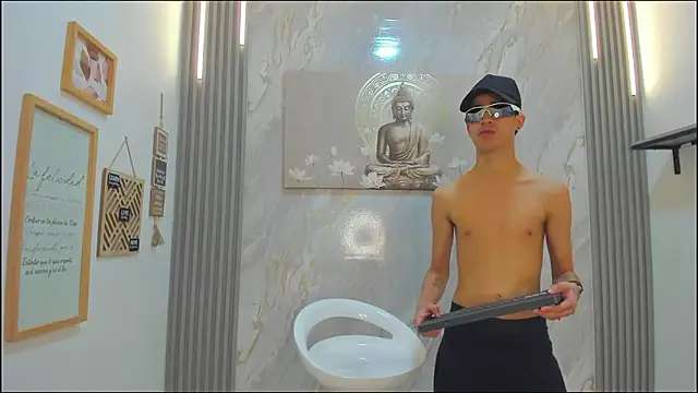 Snapshot of TWINKS_BOYS1 chatting on January 2026 08:14:01 PM TWINKS BOYS1 online show from January 2026 08:14:01 PM