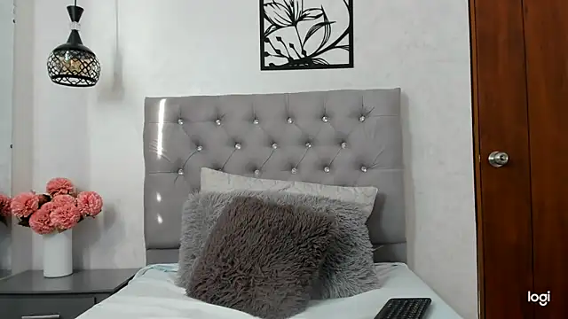 Emiily cooper x online show from October 2025 01:29:02 PM