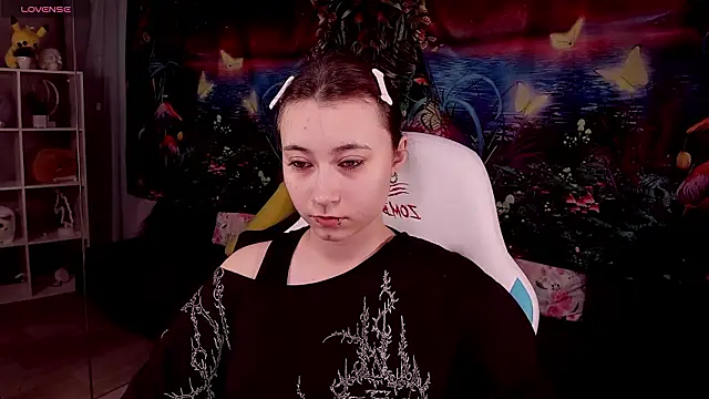 ClaraParks online show from March 2026 07:30:01 PM