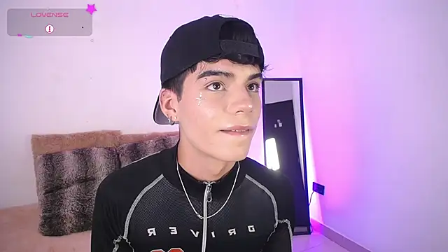 Dulcey  online show from November 2025 10:45:02 PM