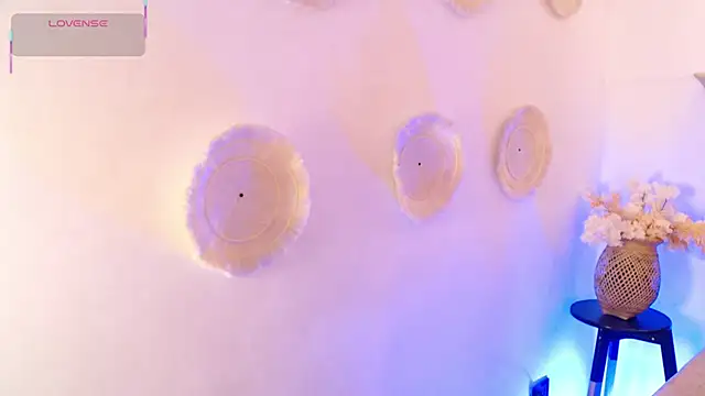 Dulcey  online show from December 2025 03:26:02 AM