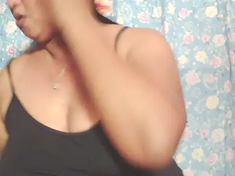 hotolivia34 online show from December 2025 12:10:02 PM