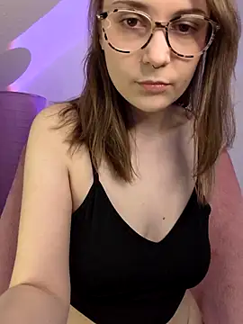 ox Tricia online show from December 2025 02:03:01 PM