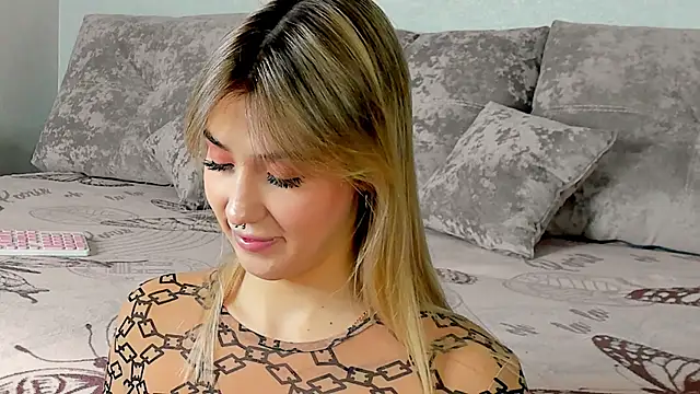 Bella svon online show from November 2025 09:26:02 AM