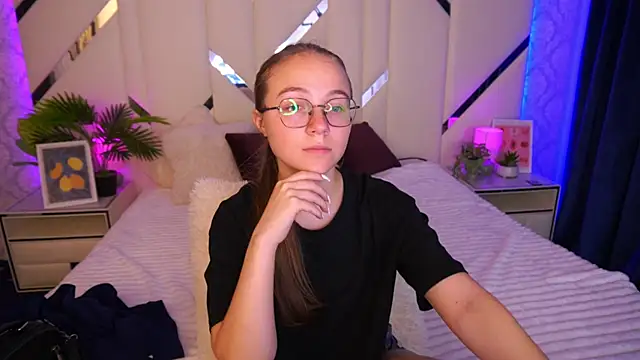 ArrinaWairr online show from September 2025 07:30:02 AM