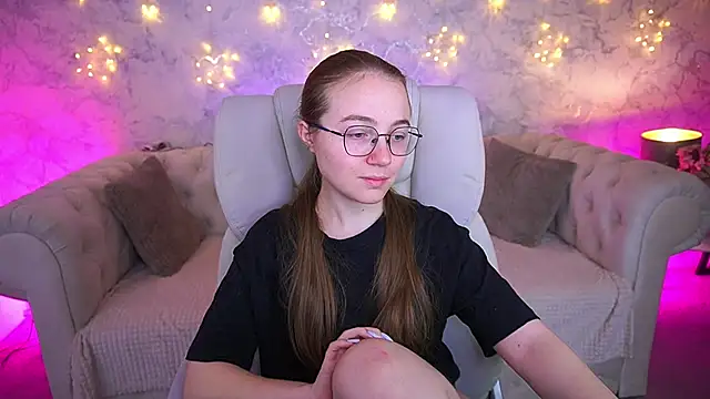 ArrinaWairr online show from March 2026 07:11:02 AM