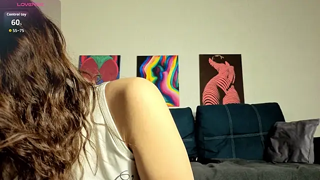 TrixiBell online show from November 2025 05:34:01 AM