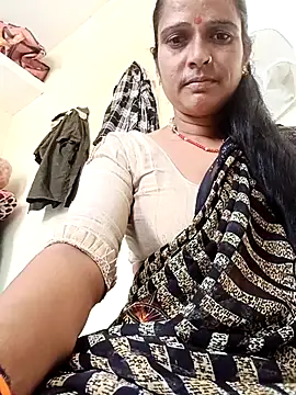 Cutreet online show from September 2025 05:18:01 AM