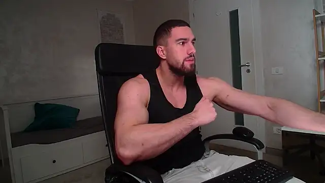 IvanHydee online show from January 2026 05:42:01 AM