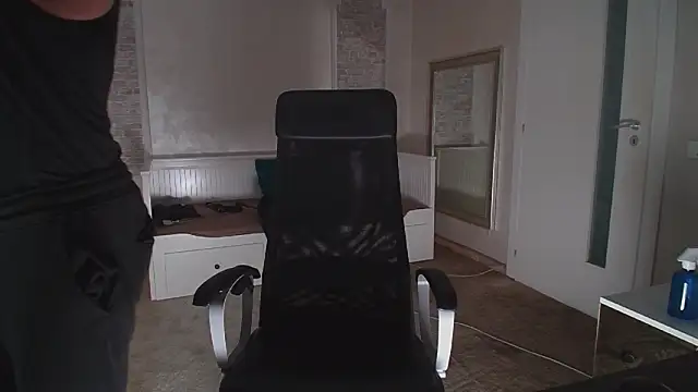 Snapshot of IvanHydee chatting on February 2026 05:40:02 AM IvanHydee online show from February 2026 05:40:02 AM