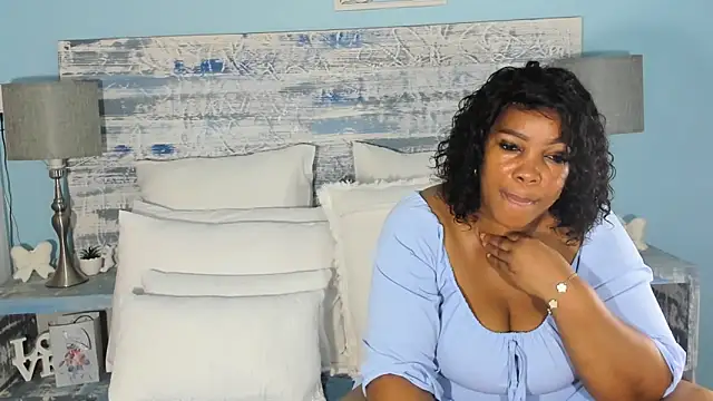 Snapshot of Jess555 chatting on June 2026 10:43:02 AM Jess555 online show from June 2026 10:43:02 AM