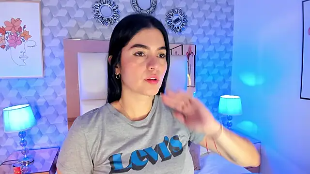 Sasha  sims   online show from October 2025 11:44:02 AM