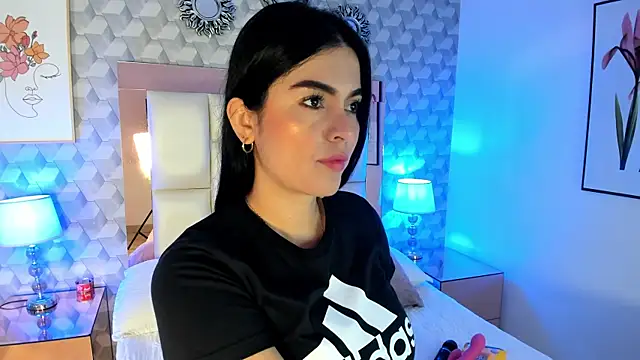 Sasha  sims   online show from November 2025 11:32:02 AM