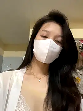 Snapshot of Miinami chatting on October 2025 12:23:02 PM Miinami online show from October 2025 12:23:02 PM