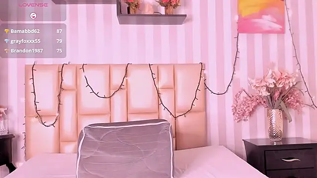 DarkHoneyy online show from February 2026 02:40:02 PM