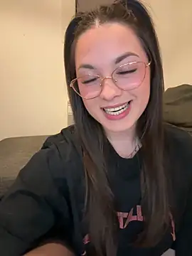 liloush   online show from April 2026 08:17:01 PM