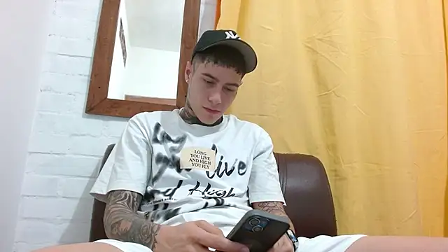 Snapshot of setthomas chatting on July 2026 01:52:01 AM setthomas online show from July 2026 01:52:01 AM