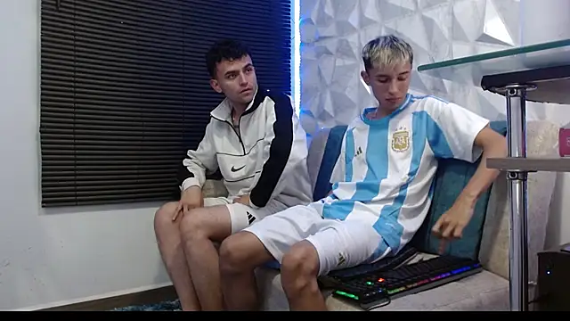 Isaac tan online show from September 2025 03:08:02 AM