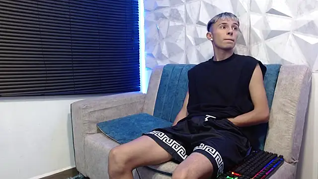 Isaac tan online show from October 2025 03:16:02 AM