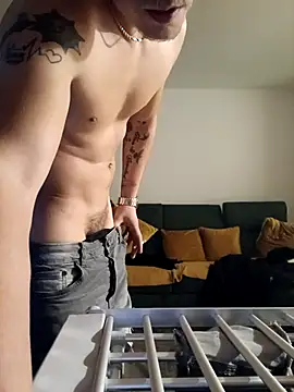 Snapshot of cameron334 chatting on October 2025 02:26:01 AM cameron334 online show from October 2025 02:26:01 AM