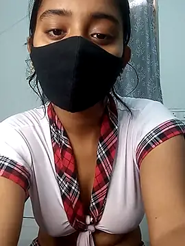 shrutee12 online show from November 2025 09:09:01 AM