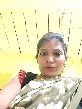 Snapshot of Samiya-143 chatting on November 2025 10:25:02 AM Samiya-143 online show from November 2025 10:25:02 AM