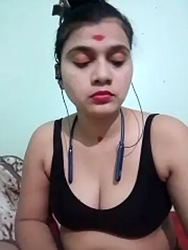 Snapshot of Kavya-Tiwari chatting on June 2026 05:15:02 PM Kavya-Tiwari online show from June 2026 05:15:02 PM