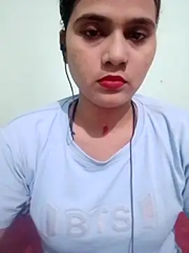 Snapshot of Kavya-Tiwari chatting on June 2026 08:01:02 AM Kavya-Tiwari online show from June 2026 08:01:02 AM