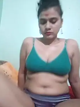 Snapshot of Kavya-Tiwari chatting on June 2026 07:26:01 PM Kavya-Tiwari online show from June 2026 07:26:01 PM