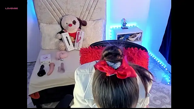 Mia Victoria22 online show from May 2026 05:30:02 PM