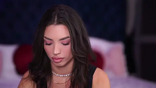 LalaRoze online show from November 2025 07:57:01 PM