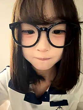 Snapshot of lelebaybay888 chatting on November 2025 04:07:02 PM lelebaybay888 online show from November 2025 04:07:02 PM
