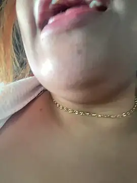 MacarenaRosse online show from November 2025 08:18:01 PM