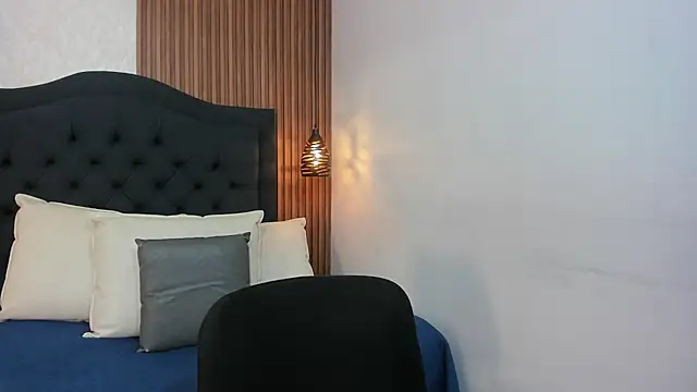 Hisoka 011 online show from April 2026 07:19:02 PM