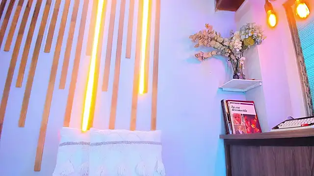 Jennifer Vega1 online show from November 2025 12:44:01 AM