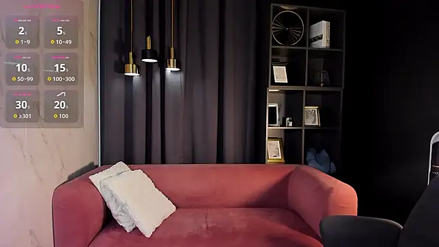 Julia Giulia online show from March 2026 03:17:01 PM