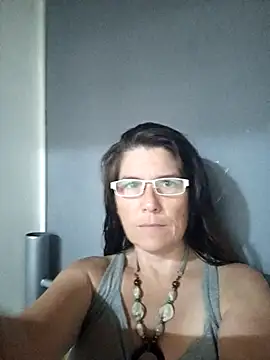 Snapshot of Merida2276 chatting on December 2025 03:52:01 PM Merida2276 online show from December 2025 03:52:01 PM