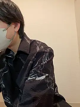 Snapshot of Yuma0718 chatting on November 2025 09:17:02 PM Yuma0718 online show from November 2025 09:17:02 PM