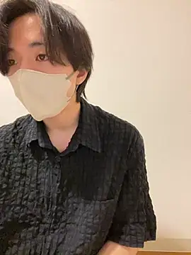 Snapshot of Yuma0718 chatting on November 2025 04:51:02 PM Yuma0718 online show from November 2025 04:51:02 PM