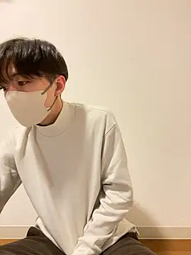 Snapshot of Yuma0718 chatting on November 2025 02:28:01 PM Yuma0718 online show from November 2025 02:28:01 PM