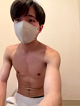 Snapshot of Yuma0718 chatting on November 2025 12:13:01 AM Yuma0718 online show from November 2025 12:13:01 AM