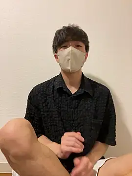 Snapshot of Yuma0718 chatting on November 2025 03:37:02 PM Yuma0718 online show from November 2025 03:37:02 PM