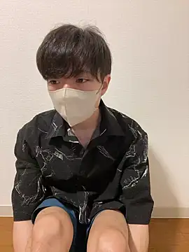 Snapshot of Yuma0718 chatting on December 2025 03:06:01 PM Yuma0718 online show from December 2025 03:06:01 PM