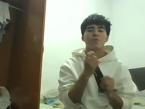 Snapshot of Babydemilk chatting on March 2026 02:50:01 AM Babydemilk online show from March 2026 02:50:01 AM