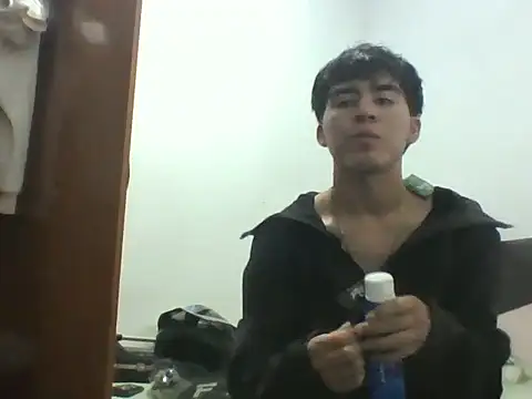 Snapshot of Babydemilk chatting on March 2026 03:45:02 AM Babydemilk online show from March 2026 03:45:02 AM